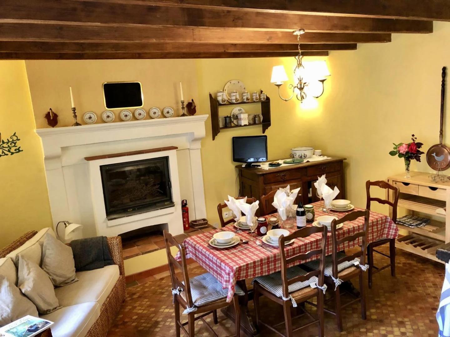 Villa A Bois Mort à Gourgé Extérieur photo