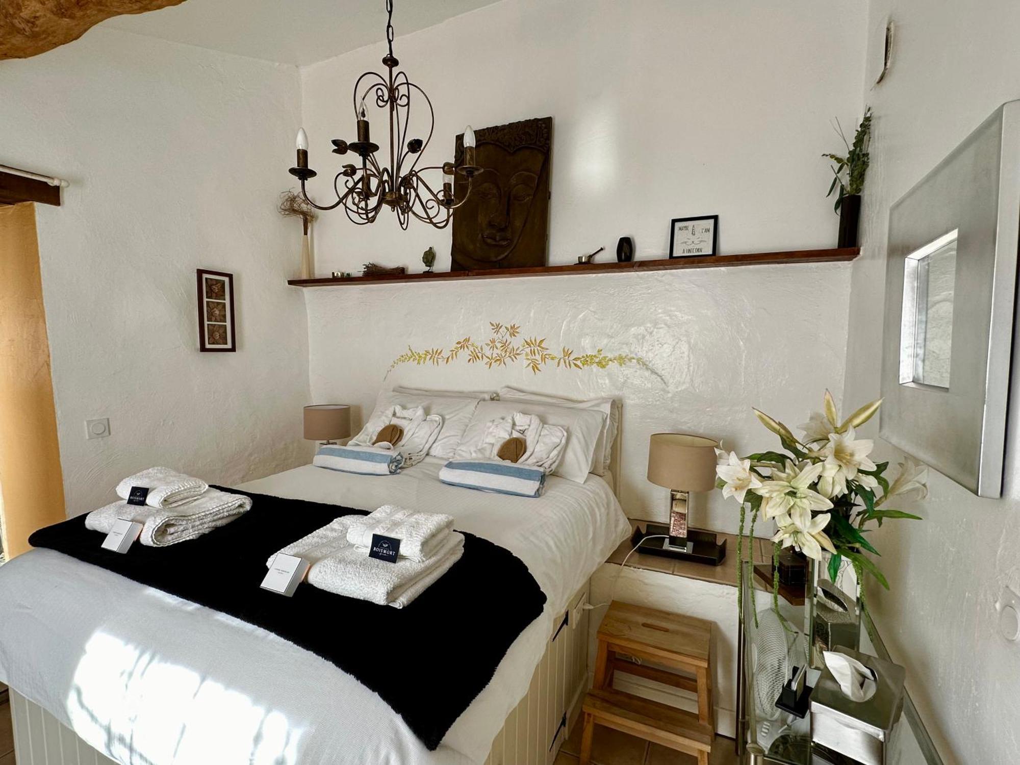 Villa A Bois Mort à Gourgé Extérieur photo